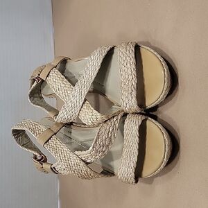 Andrew Geller 'Felda' heeled sandals, Natural Color (like Twine), Size 8.5M.